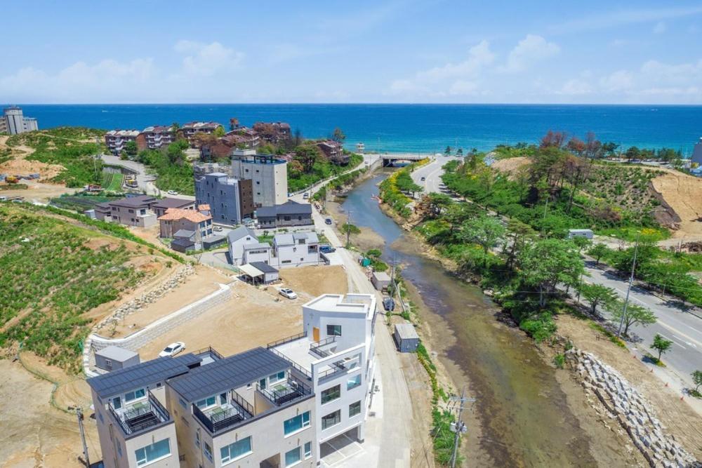 Hotel Gangneung St153 Zewnętrze zdjęcie